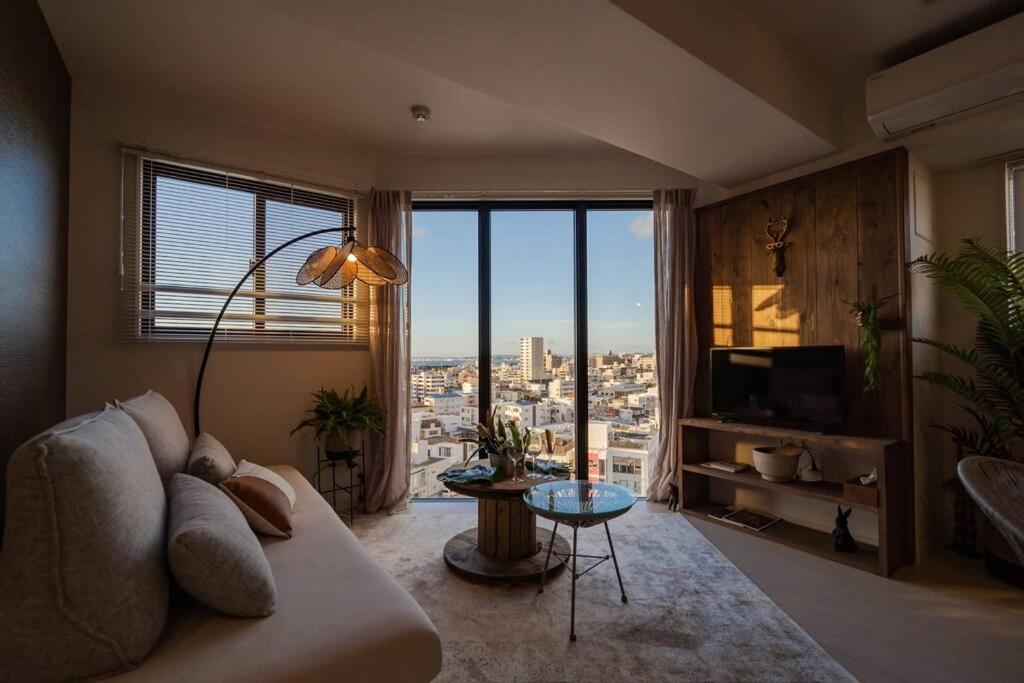 Апартаменты The Penthouse Ginowan Urasoe Экстерьер фото