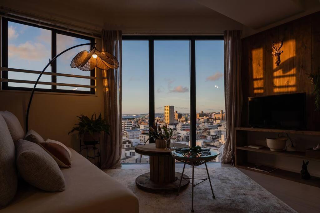 Апартаменты The Penthouse Ginowan Urasoe Экстерьер фото